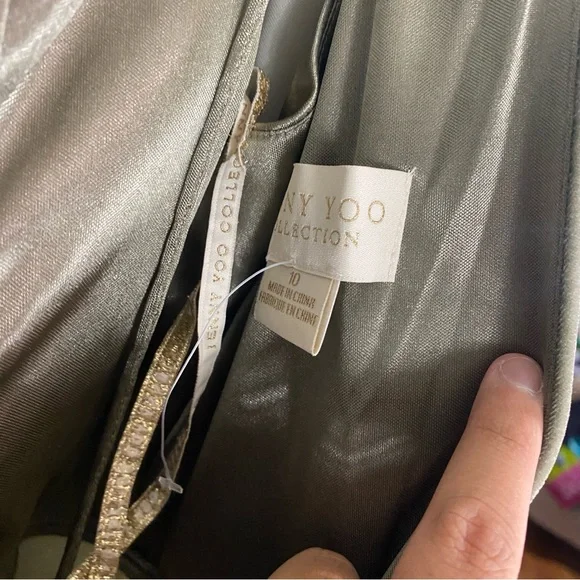 Jenny Yoo Ellis Flutter Sleeve Open Back Stretch Velvet Gown Green Size 10